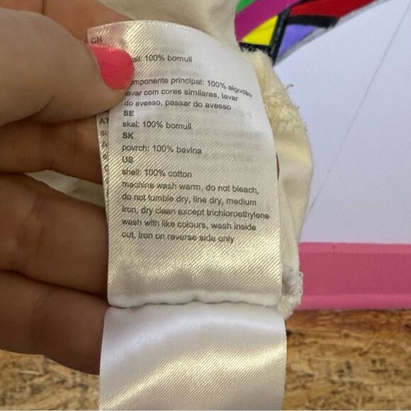 Wesc White Short Sleeve Tee with Graphic Print. Size XXL. Good used condition! - Picture 6 of 7